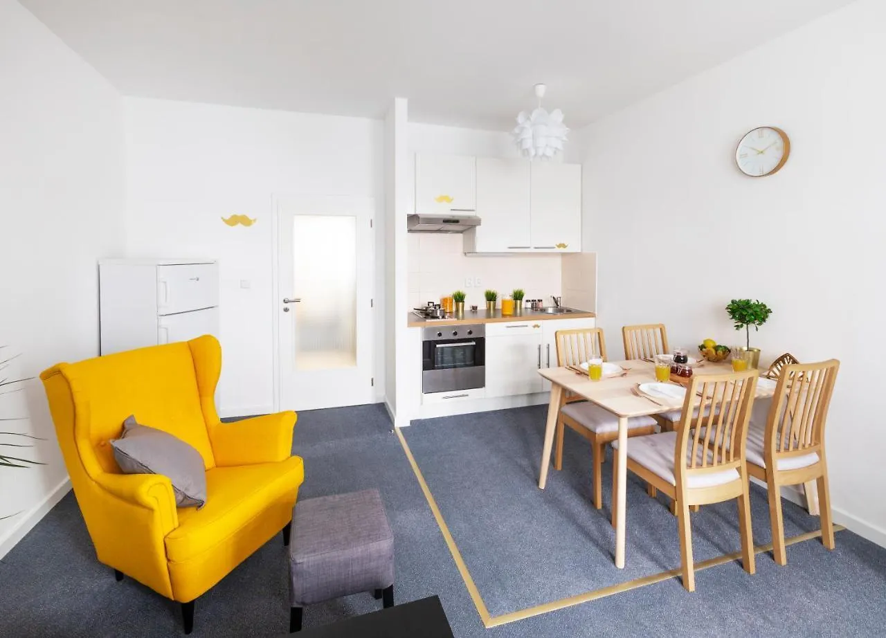 Little Tom Apartments Prague